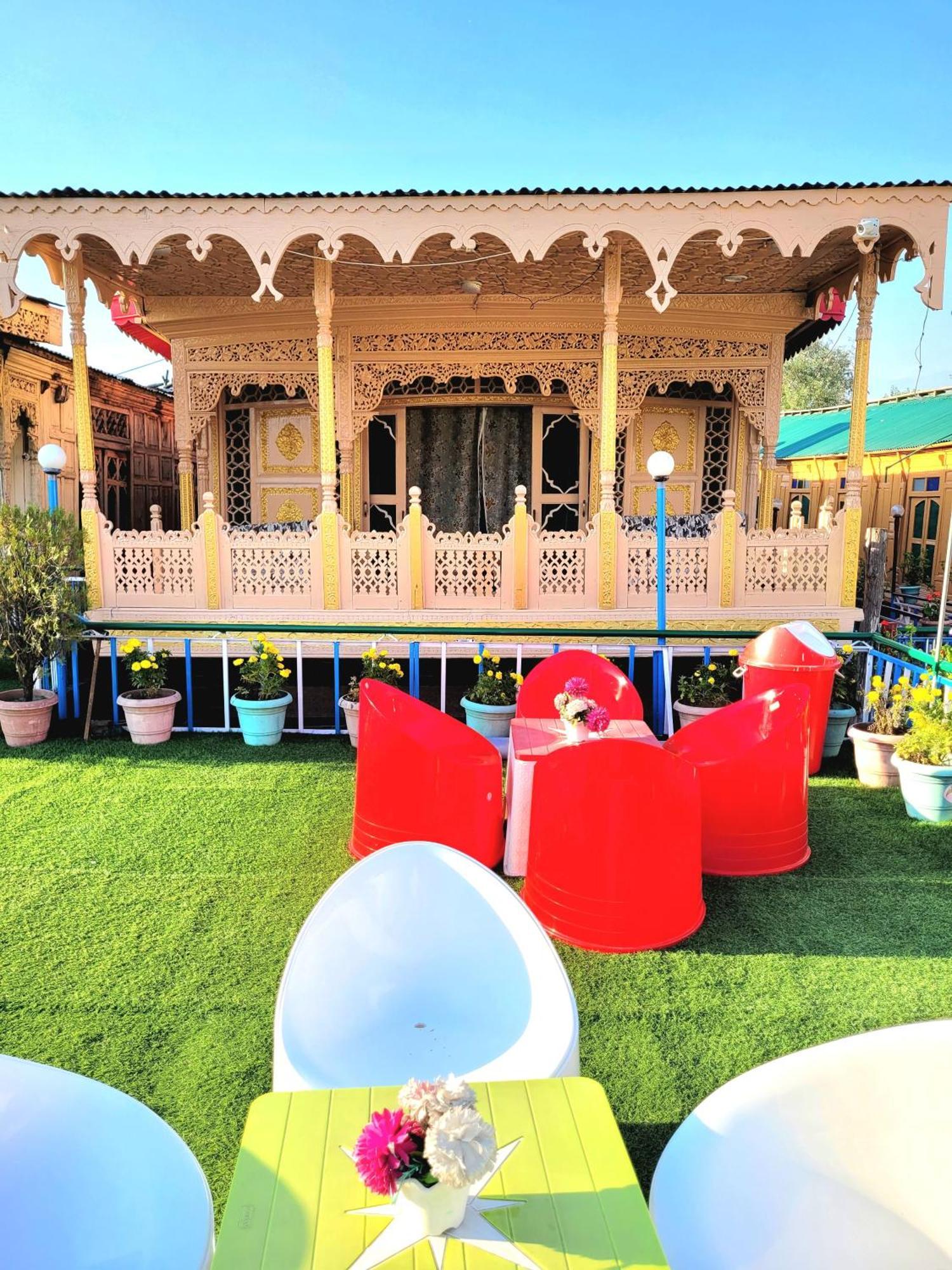 Aziz Palace Group Of Houseboats Srīnagar Esterno foto