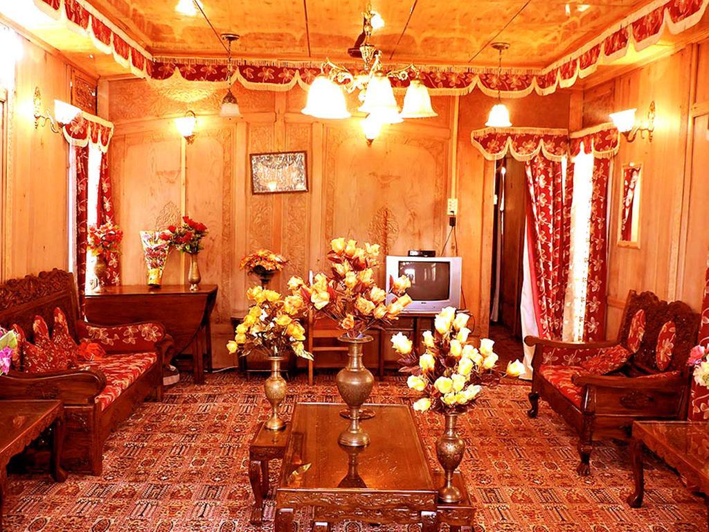 Aziz Palace Group Of Houseboats Srīnagar Esterno foto