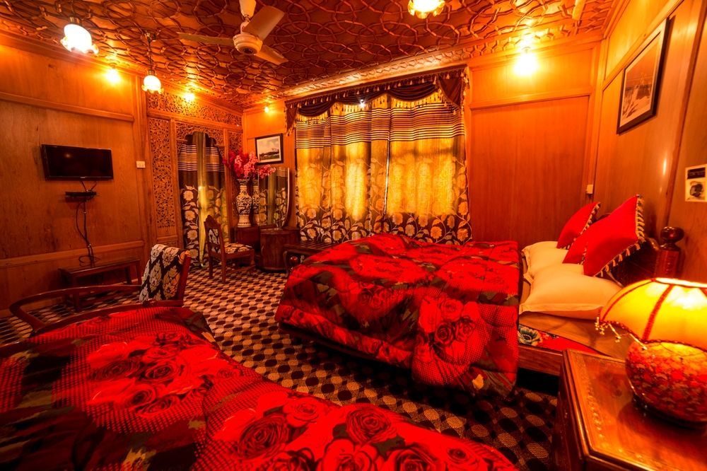 Aziz Palace Group Of Houseboats Srīnagar Esterno foto