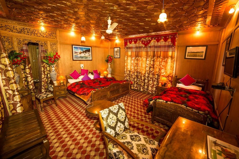 Aziz Palace Group Of Houseboats Srīnagar Esterno foto