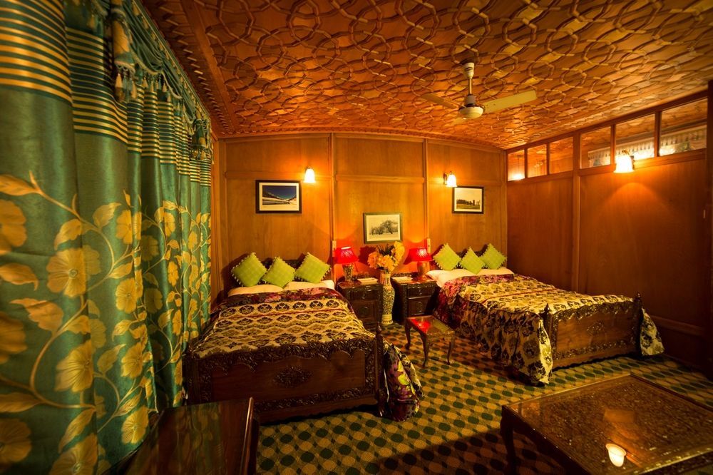 Aziz Palace Group Of Houseboats Srīnagar Esterno foto