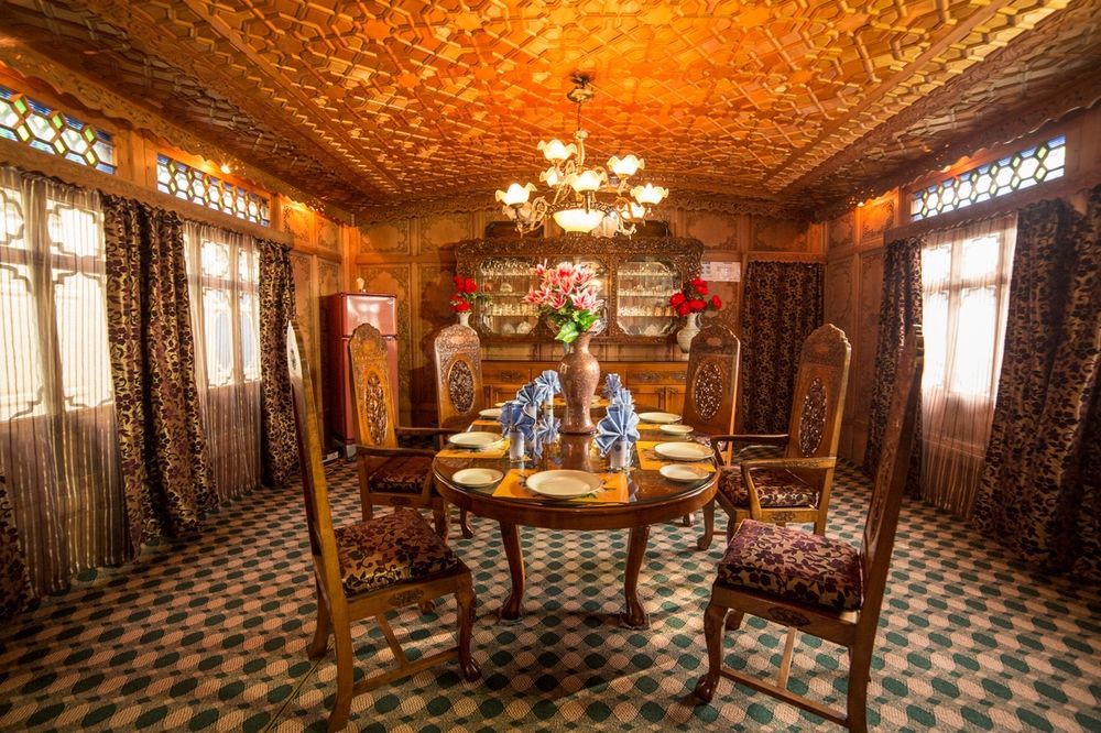 Aziz Palace Group Of Houseboats Srīnagar Esterno foto